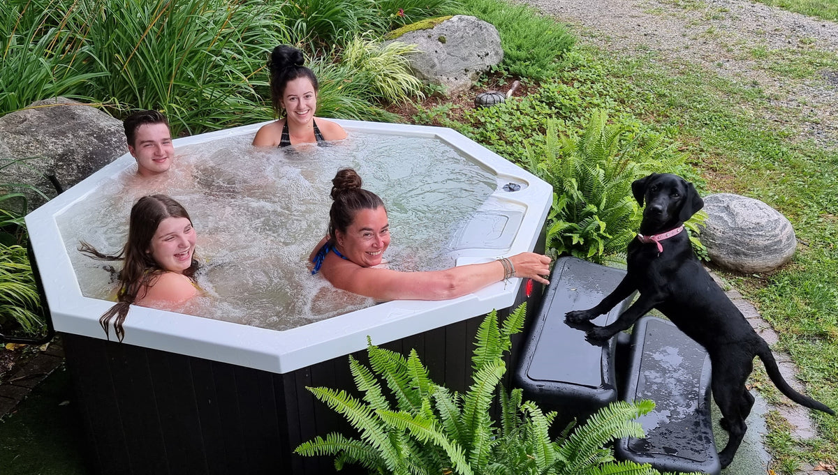 Canadian Spa Company Muskoka 5-Person 14-Jet Portable Hot Tub